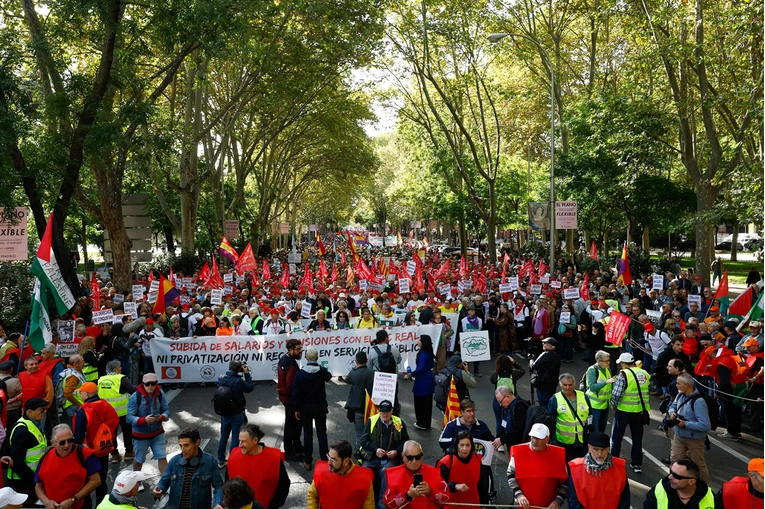 25.000 prosvjednika marširalo Madridom. "Mirovine moraju biti nedodirljive"